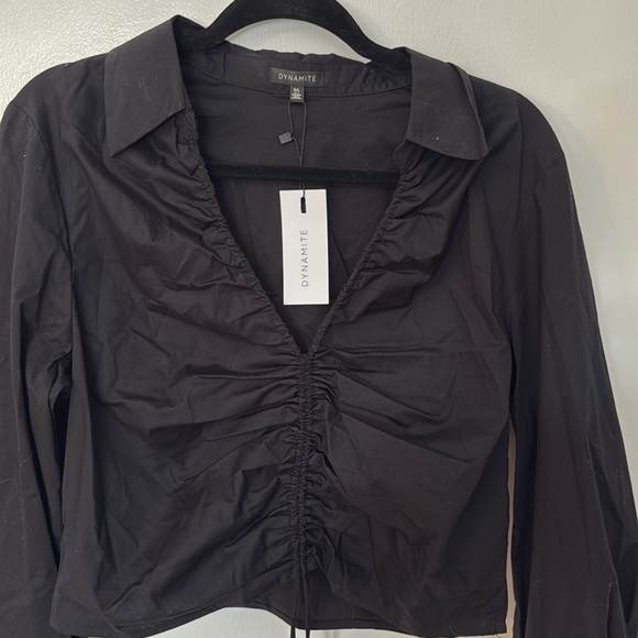 Dynamite Cropped Ruched blouse - Picture 2 of 3